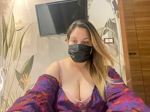 kavyasingh36 online show from May 9, 9:56 am