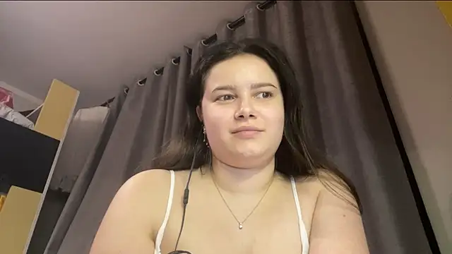 LonnaVandal online show from April 15, 7:58 pm