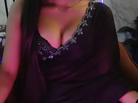 shreya    online show from May 16, 5:50 am