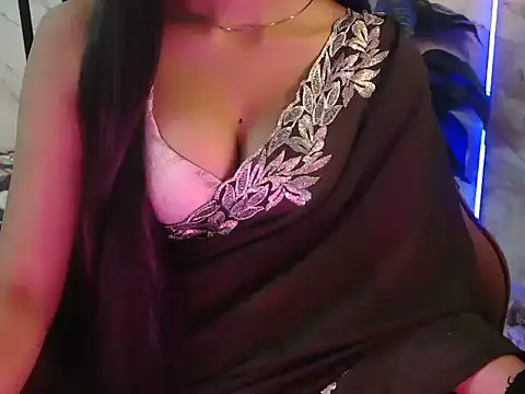 shreya    online show from May 13, 6:20 am