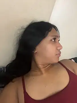 slutty aki online show from June 19, 1:44 am