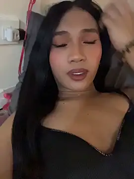 slutty aki online show from June 16, 4:45 am