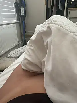 OliviaJadeXx online show from May 14, 9:17 am