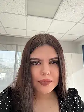 AmeliaBronze online show from May 4, 1:53 am