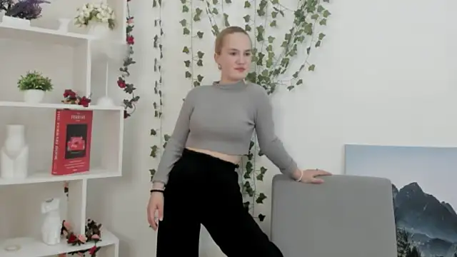 DannetteFire online show from April 14, 11:37 am