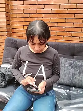 Snapshot of MELIZ_QUEEN chatting on June 19, 1:28 pm MELIZ QUEEN online show from June 19, 1:28 pm