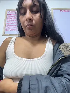 Snapshot of MELIZ_QUEEN chatting on June 2, 11:54 am MELIZ QUEEN online show from June 2, 11:54 am
