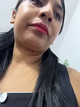 MELIZ QUEEN online show from May 14, 11:51 am