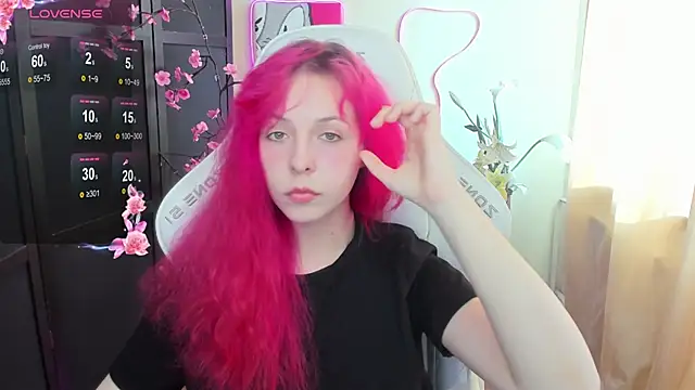 InfernoKitten online show from May 2, 1:11 am