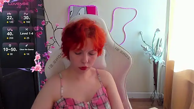 InfernoKitten online show from June 5, 1:10 am