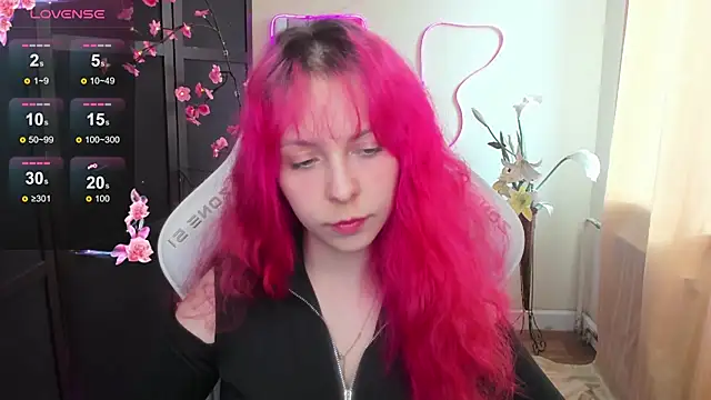 InfernoKitten online show from May 3, 1:00 am
