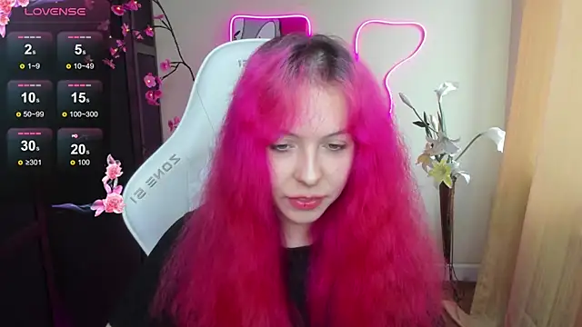 InfernoKitten online show from May 7, 12:59 am