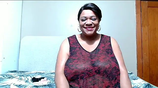 BUSTYQUEEN56  online show from July 10, 8:47 am