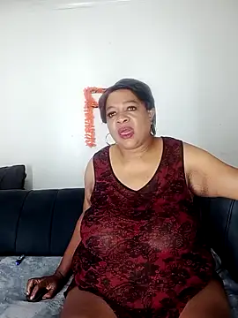 BUSTYQUEEN56  online show from April 15, 2:17 am