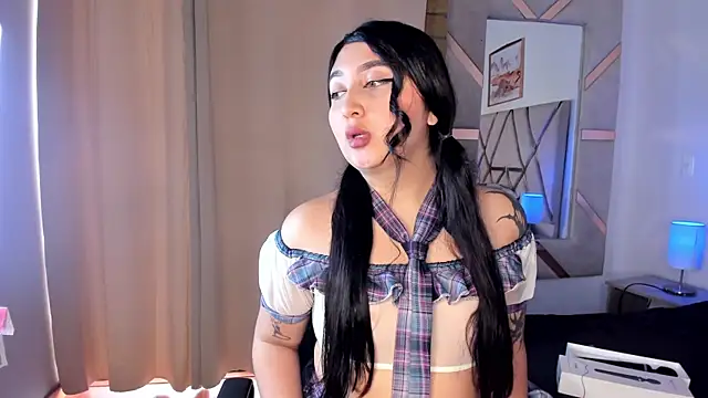 Nicolle 77 online show from April 15, 5:28 pm