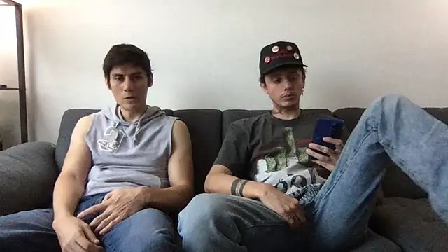 Chrixtopherobin online show from April 28, 8:57 pm