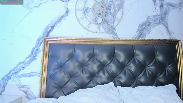 Snapshot of DeboraCopper_ chatting on May 8, 11:52 pm DeboraCopper online show from May 8, 11:52 pm