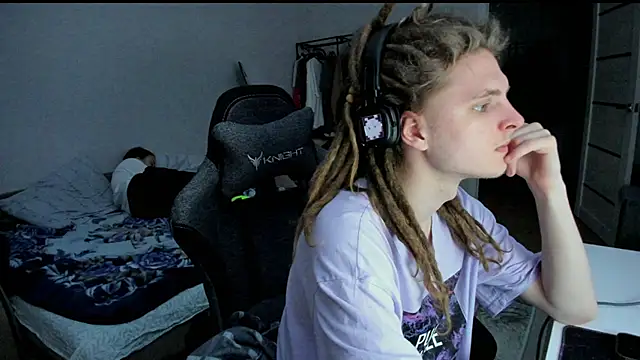 SurfSexCouple1 online show from April 11, 10:13 pm