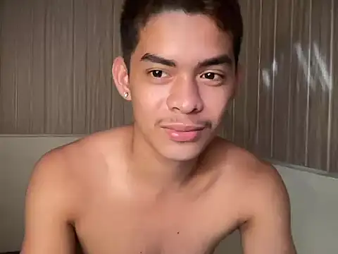 yourhotasian jhonpol16 online show from June 2, 1:16 am