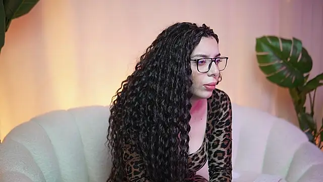 Snapshot of AriaPlay chatting on May 14, 9:12 pm AriaPlay online show from May 14, 9:12 pm