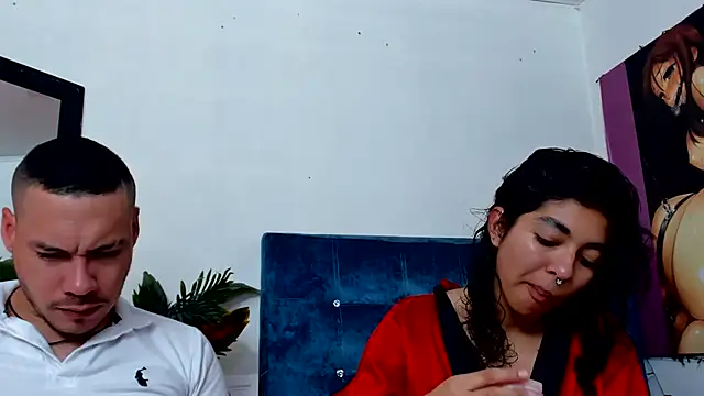 Snapshot of Aronandmoli69 chatting on July 6, 1:34 am Aronandmoli69 online show from July 6, 1:34 am