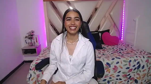 Miaa ferrari1 online show from April 25, 11:57 am