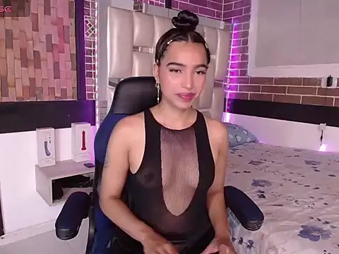 Miaa ferrari1 online show from July 16, 12:46 pm