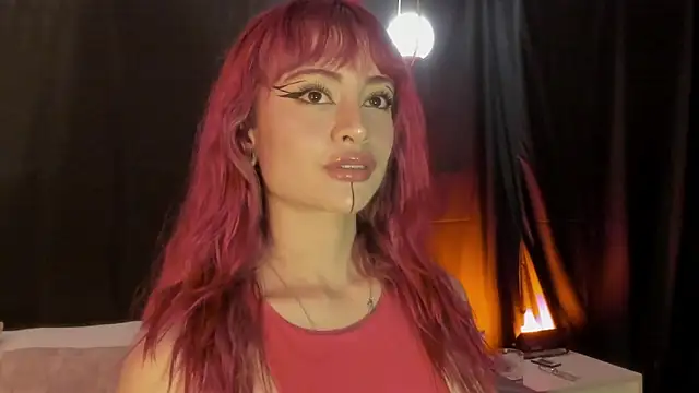 Miiaa Stonee online show from May 29, 6:14 pm