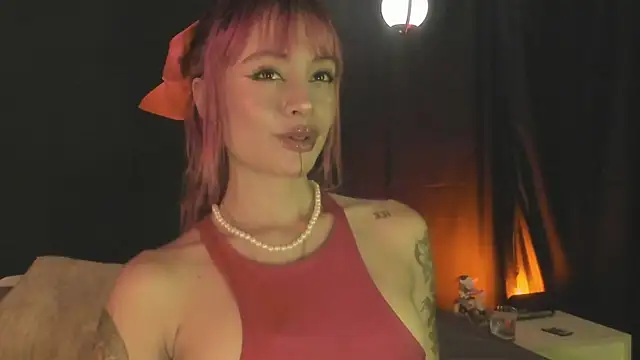 Miiaa Stonee online show from April 14, 9:53 pm