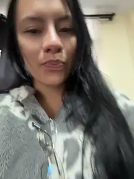 Candy-firee online show from April 13, 11:14 am