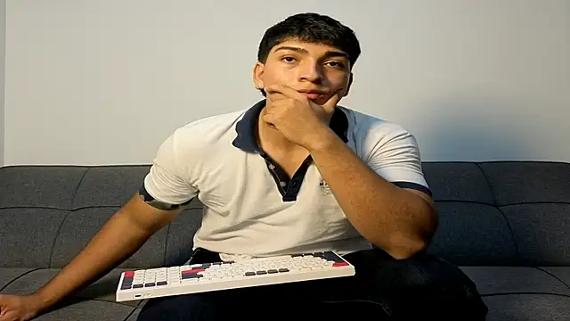 James silva1 online show from May 5, 2:36 am