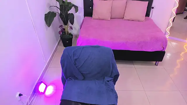 DANNA TAY online show from April 15, 7:29 pm