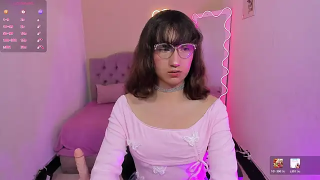 KATHERINE TAY online show from May 28, 7:20 pm