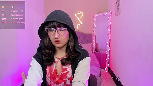 KATHERINE TAY online show from May 18, 7:18 pm