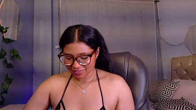 Snapshot of Silvana_lorc chatting on June 24, 7:22 pm Silvana lorc online show from June 24, 7:22 pm