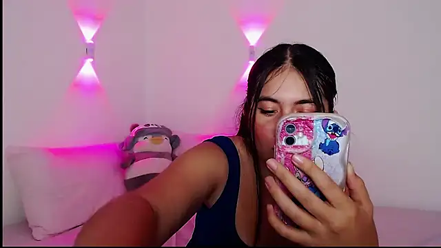 mia montanna online show from April 13, 4:05 am