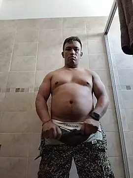 Snapshot of SnoozingThiamine chatting on May 28, 5:52 pm SnoozingThiamine online show from May 28, 5:52 pm