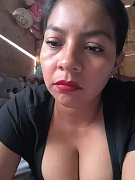 Snapshot of Tamaraxxx_hot chatting on June 26, 10:15 pm Tamaraxxx hot online show from June 26, 10:15 pm