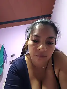 Snapshot of Tamaraxxx_hot chatting on May 2, 2:06 am Tamaraxxx hot online show from May 2, 2:06 am