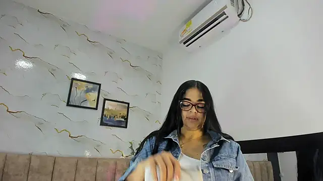 Candicewayne online show from June 1, 11:54 am