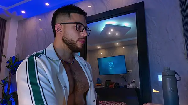 CAMILO WATSON9 online show from May 30, 1:34 am