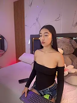 Iam Milly  online show from April 14, 8:47 pm