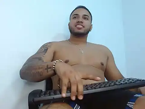 Joshuadanielss online show from April 25, 4:26 am