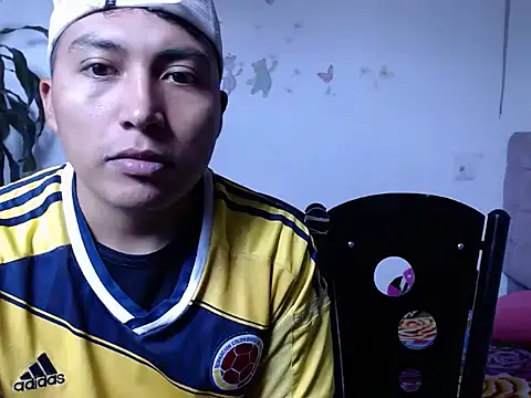 Snapshot of maye-dan chatting on May 12, 2:12 pm maye-dan online show from May 12, 2:12 pm
