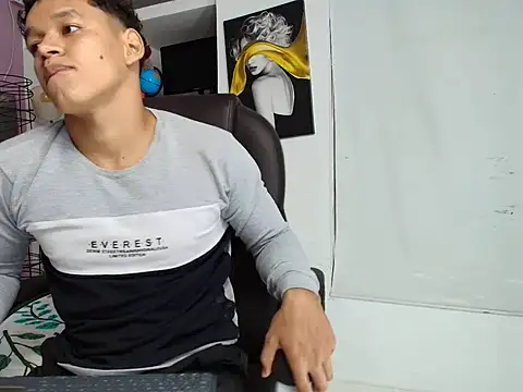 oliver evans  online show from April 16, 1:50 am