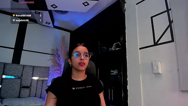 IrisFyre online show from May 21, 12:24 pm