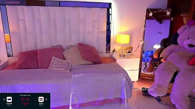abbymodell1 online show from July 3, 8:26 pm