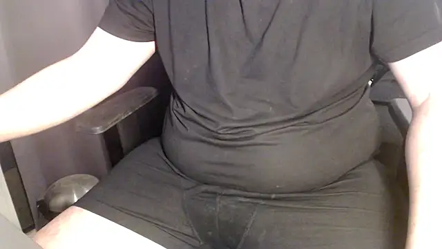 RealMaxAlpine online show from April 17, 8:55 pm