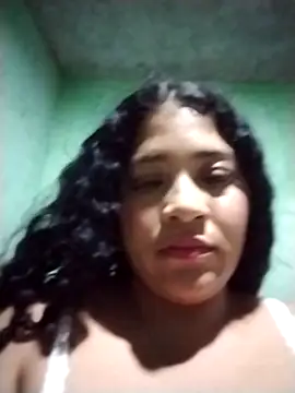 Snapshot of YuliBrayan chatting on May 8, 4:27 am YuliBrayan online show from May 8, 4:27 am