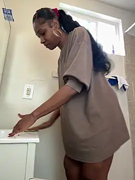 MsSexy2u online show from April 13, 3:27 pm